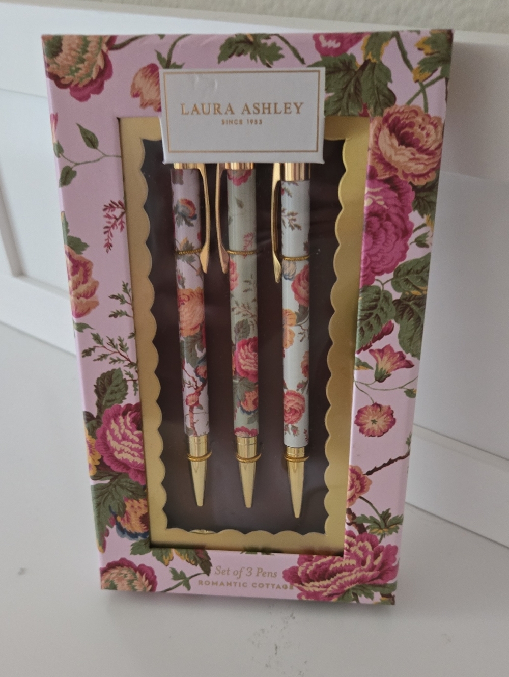 Laura Ashley Pen Set of 3 New In Box